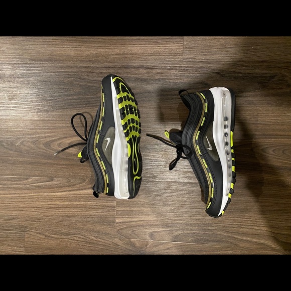 Nike air max 97 undefeated black volt logo - Picture 2 of 11